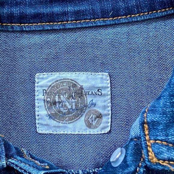 Dark Wash Button-Front Denim Jacket with Pockets – Size M - Picture 3 of 8